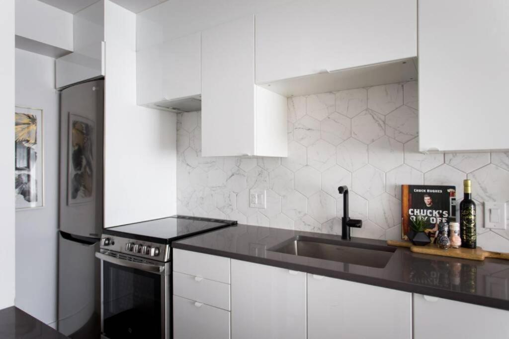 Wonderful Studio In Little Italy With Full Bath By Den Stays Montréal Exterior foto