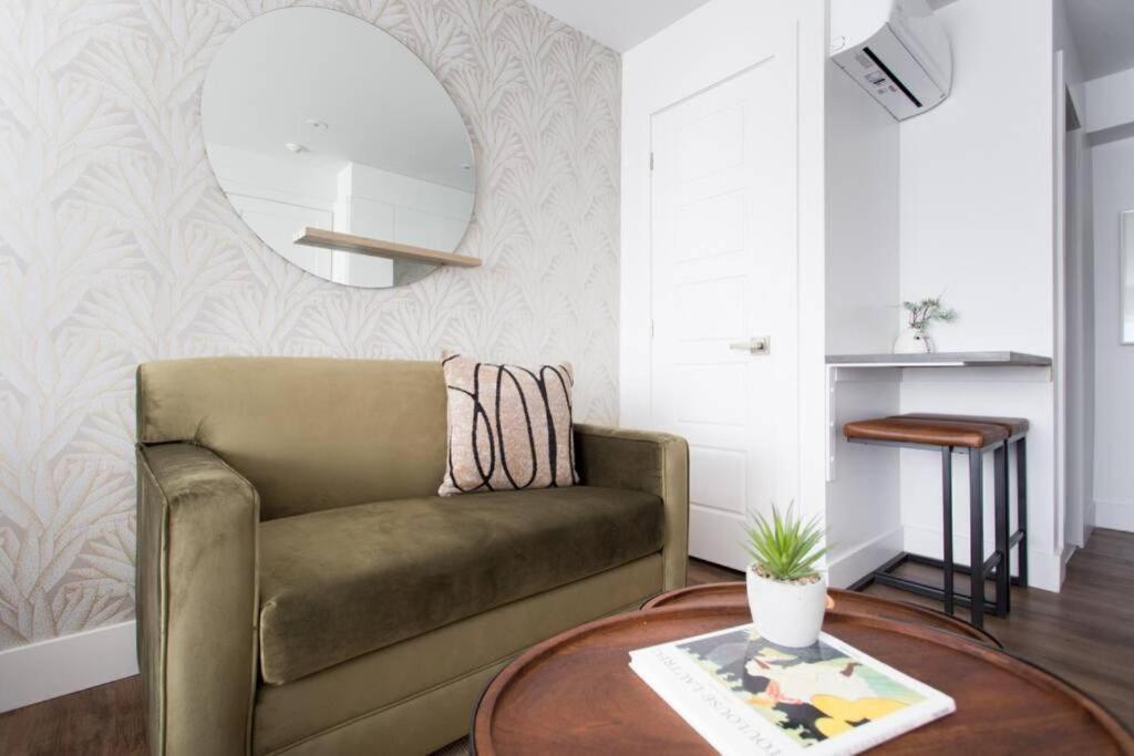 Wonderful Studio In Little Italy With Full Bath By Den Stays Montréal Exterior foto